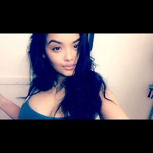 Meet your Posher, Ebony